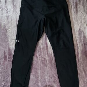 Under Armour HeatGear Compression Leggings w/ Side Pockets – XL